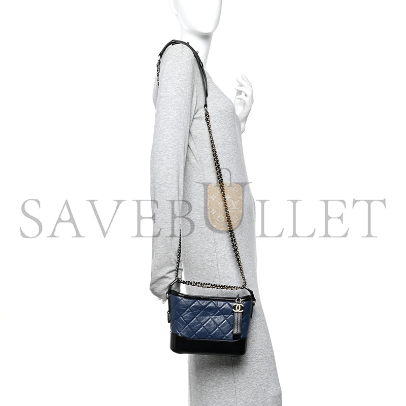 CHANEL AGED CALFSKIN QUILTED SMALL GABRIELLE HOBO NAVY BLACK A94485 (20*15*9cm)